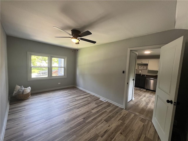 11301 E 39th Ter, Independence, MO 64052 - photo 9