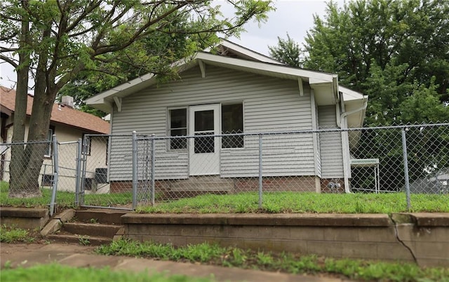 16 E Hyde Park Ave, Saint Joseph, MO 64504 - photo 1