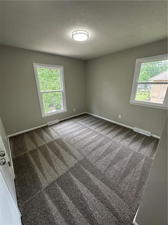 9159 W 92nd Pl, Overland Park, KS 66212 - photo 17