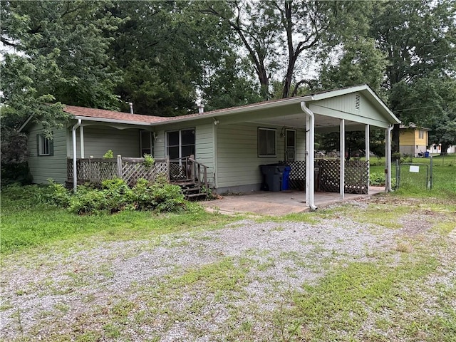 504 N Logan St, Olathe, KS 66061 - photo 2