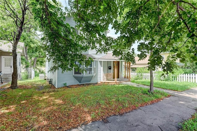 520 Spruce St, Leavenworth, KS 66048 - photo 2