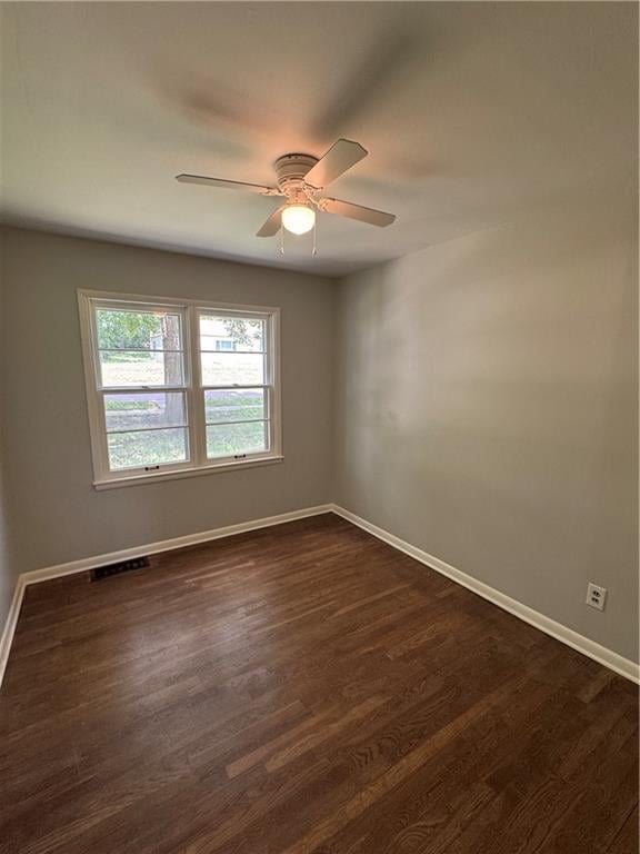 8401 W 77th St, Overland Park, KS 66204 - photo 16