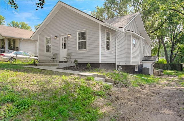 107 N Ditzler Ave, Independence, MO 64053 - photo 1