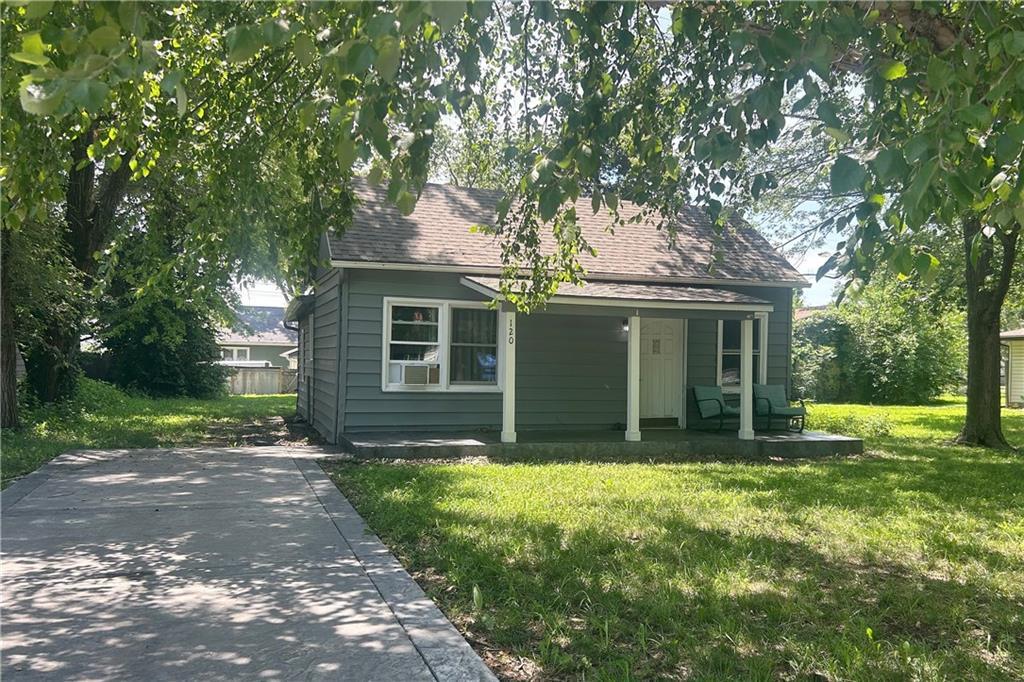 120 W 3rd St, Tonganoxie, KS 66086 - photo 1