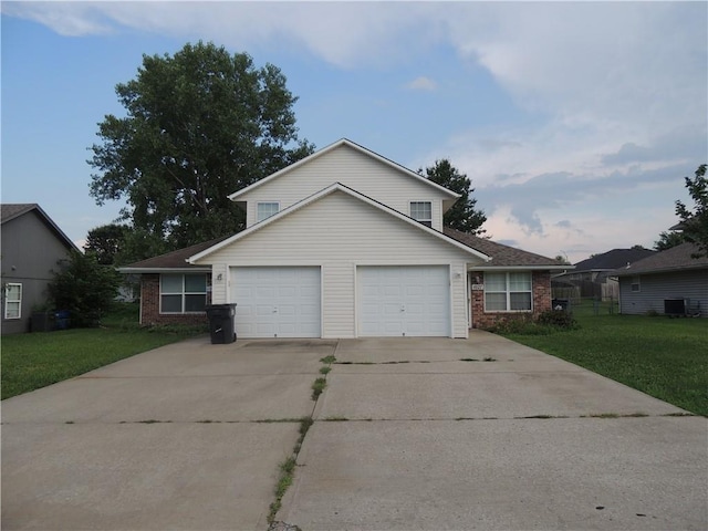 1027 SW Sandy Ln, Grain Valley, MO 64029 - photo 1