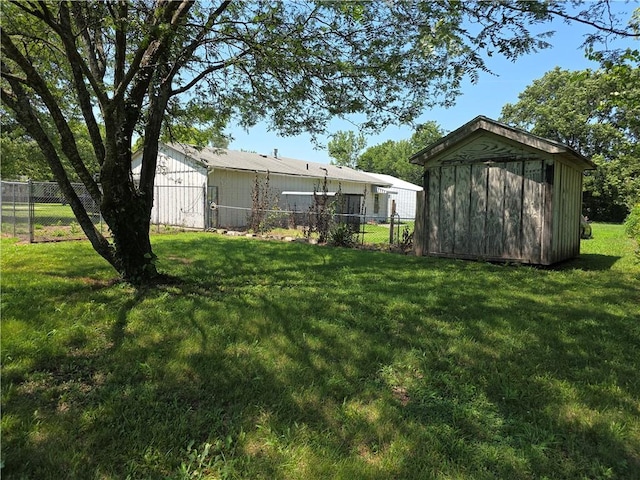 327 N 4th St, Quenemo, KS 66528 - photo 3