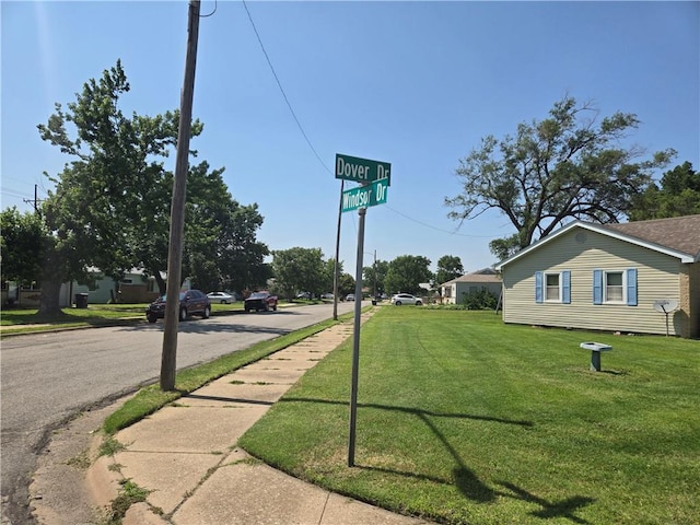 1300 Dover Dr, Salina, KS 67401 - photo 4