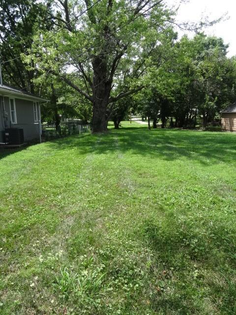 218 S Mechanic St, Butler, MO 64730 - photo 5