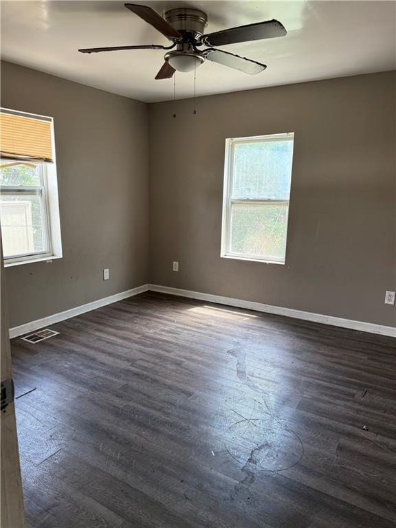3609 E 27th St, Kansas City, MO 64131 - photo 11