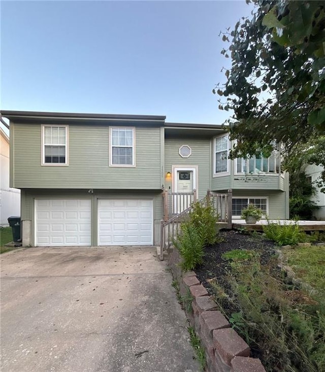1505 W Forest Dr, Olathe, KS 66061 - photo 1