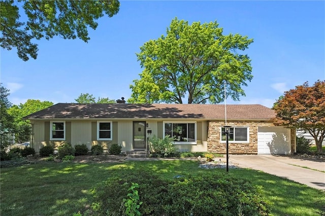 8914 Western Hills Dr, Kansas City, MO 64114 - photo 29