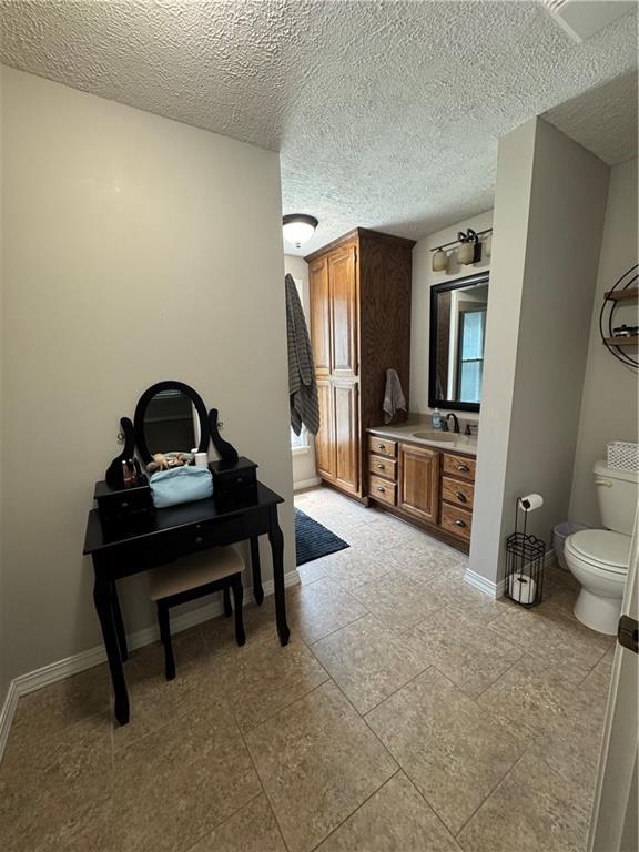 1301 S Edith Ave, Chanute, KS 66720 - photo 12