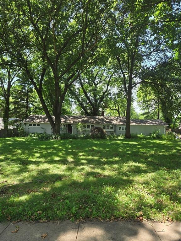 6914 Glenwood St, Overland Park, KS 66204 - photo 1
