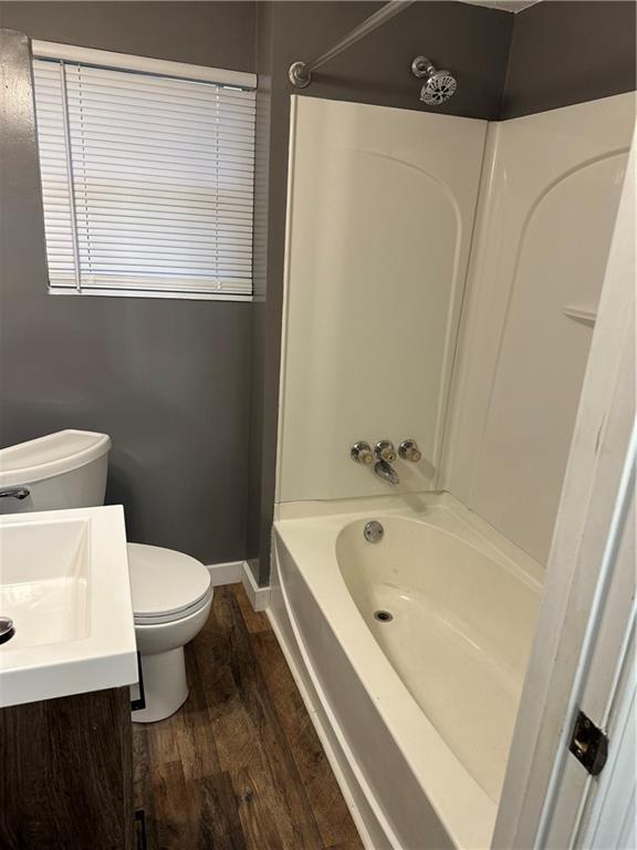 8510 Grandview Ln, Overland Park, KS 66212 - photo 12