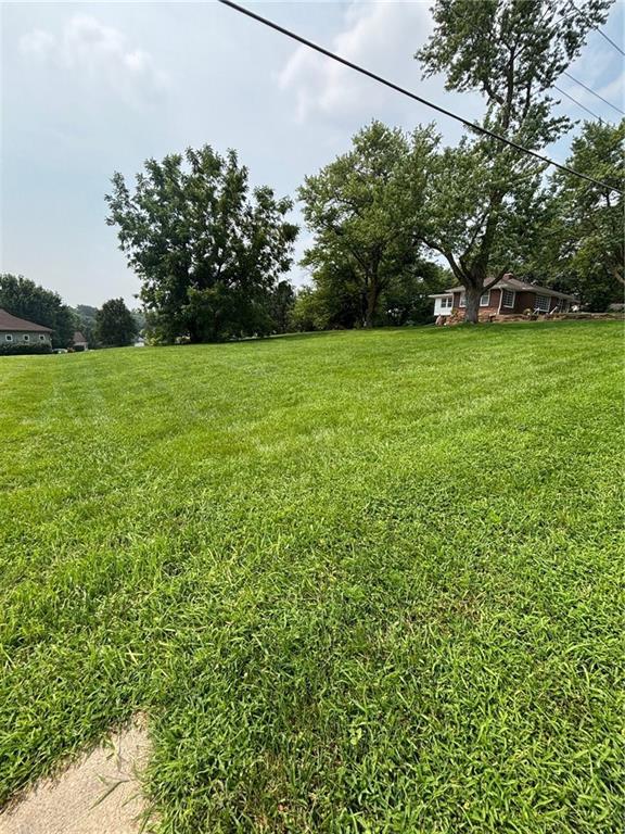 4216 Gene Field Rd, Saint Joseph, MO 64506 - photo 2