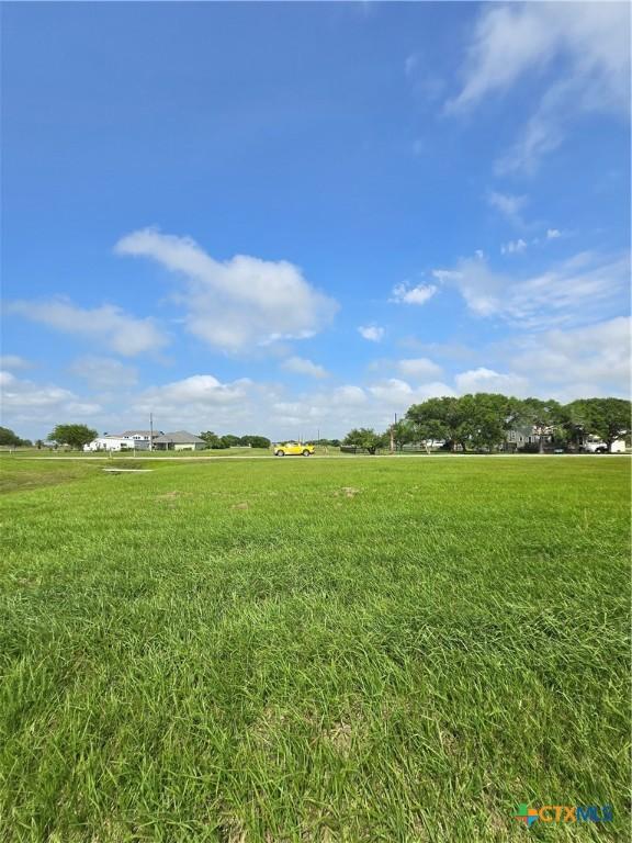 88 Calumet Dr, Palacios, TX 77465
