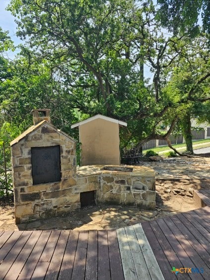 263 E Garden St, New Braunfels, TX 78130 - view of wooden terrace