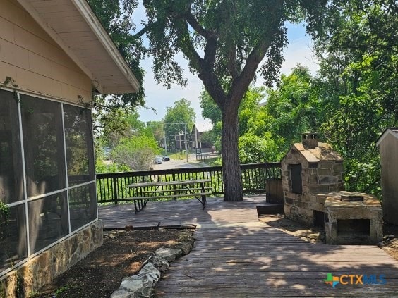 263 E Garden St, New Braunfels, TX 78130 - view of wooden deck