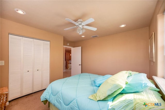 bedroom featuring visible vents, a ceiling fan, carpet, a closet, and recessed lighting