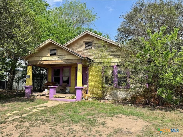 205 S Chestnut, Lampasas, TX 76550 - view of front of home featuring covered porch