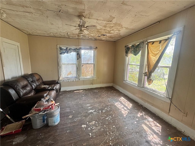 205 S Chestnut, Lampasas, TX 76550 - unfurnished living room with a ceiling fan and baseboards