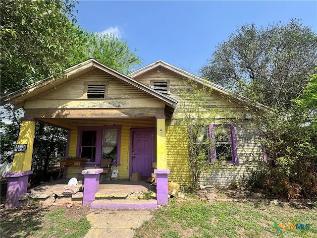 205 S Chestnut, Lampasas, TX 76550 - bungalow featuring a porch