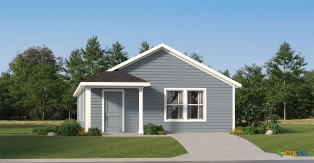 view of front of home with a front lawn