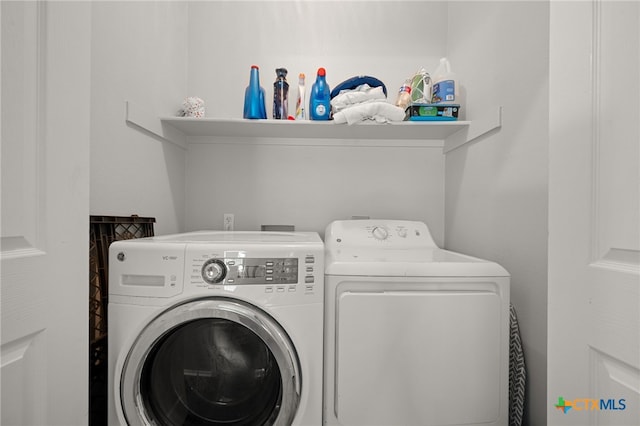 1503 Prather St, Taylor, TX 76574 - laundry room with independent washer and dryer