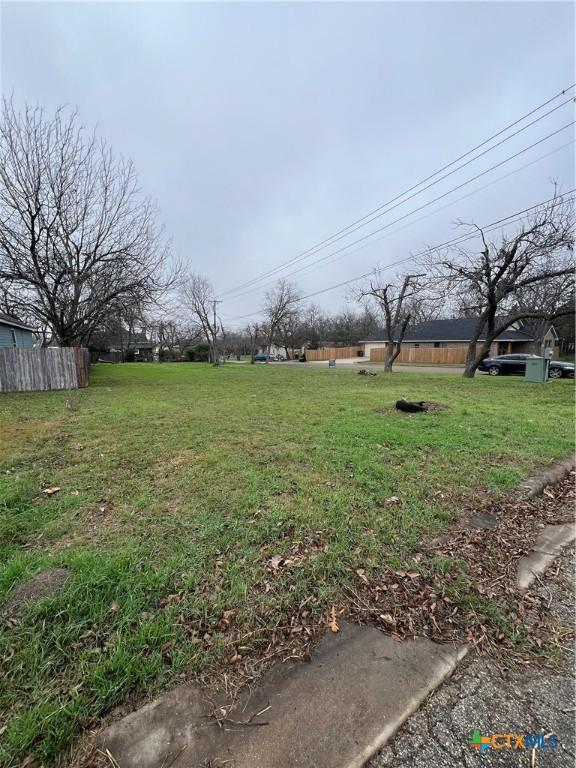 Listing photo 3 for 917 S 2nd St, Temple TX 76504