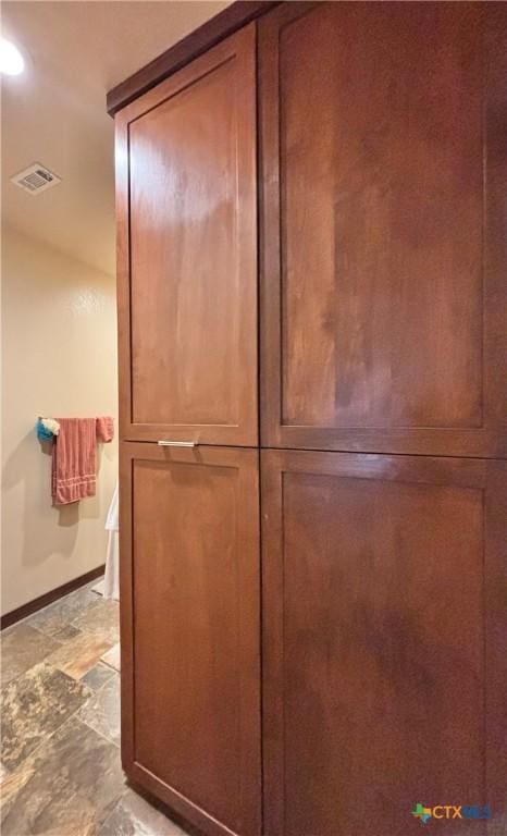 174 Riley Ln, Port Oconnor, TX 77982 - detailed view of baseboards