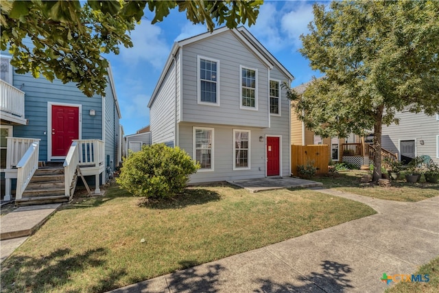 view of front of house featuring a front yard