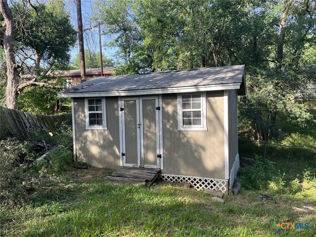 114 N Andrews Dr, Robinson, TX 76706 - view of shed featuring a fenced backyard