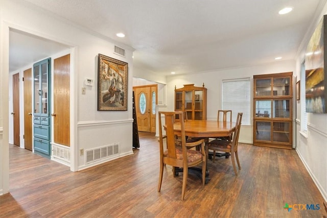 102 Elm Dr, Belton, TX 76513 - dining area with visible vents, recessed lighting, baseboards, and wood finished floors