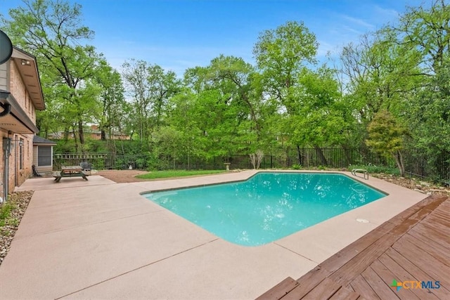 102 Elm Dr, Belton, TX 76513 - view of pool with a fenced in pool, a fenced backyard, a deck, and a patio