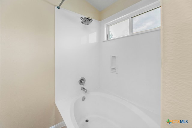 bathroom featuring shower / washtub combination