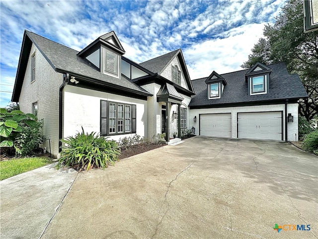 view of front facade with a garage