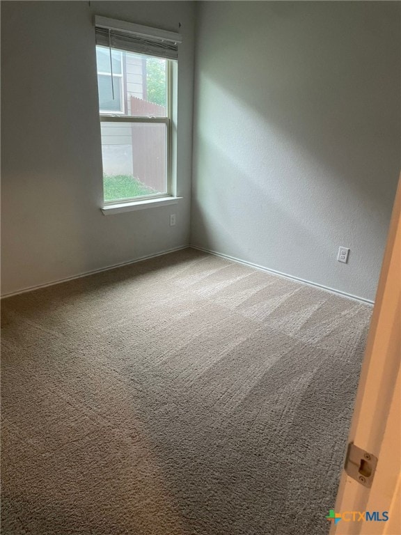 2411 Pintail Loop, Copperas Cove, TX 76522 - empty room featuring carpet floors and baseboards