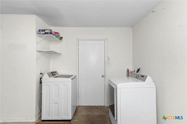 907 Great Oaks Cv, Round Rock, TX 78681 - laundry area featuring washing machine and clothes dryer
