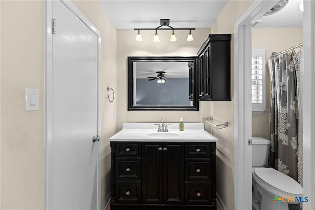 907 Great Oaks Cv, Round Rock, TX 78681 - bathroom featuring vanity, a ceiling fan, and a shower with shower curtain