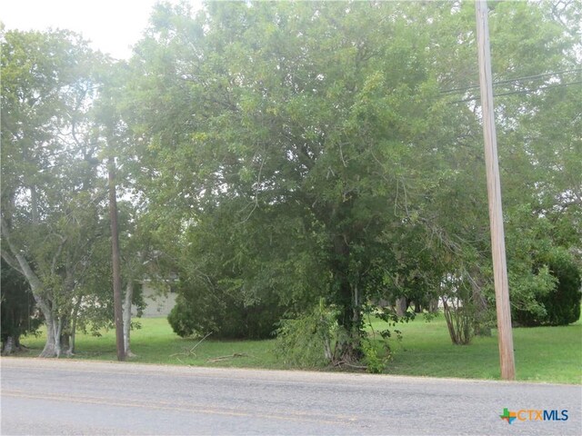 712 E Main St, Edna, TX 77957 - photo 3