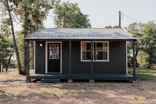 view of outbuilding featuring an outbuilding