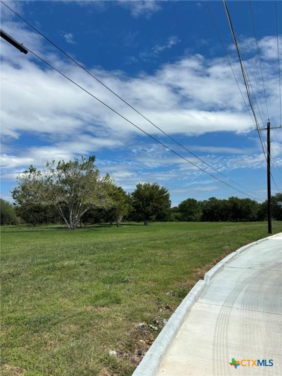 200 W Gonzales, Yoakum, TX 77995