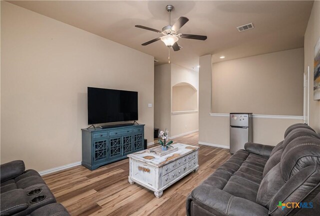 4208 Brookhaven Dr, Temple, TX 76504 - living area with light wood-style floors and a ceiling fan