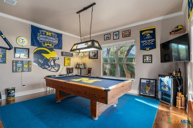 game room featuring crown molding, hardwood / wood-style floors, and billiards