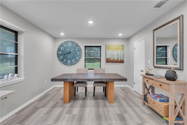 735 Slawson Ln, Killeen, TX 76542 - dining room with light wood-style floors, recessed lighting, and baseboards