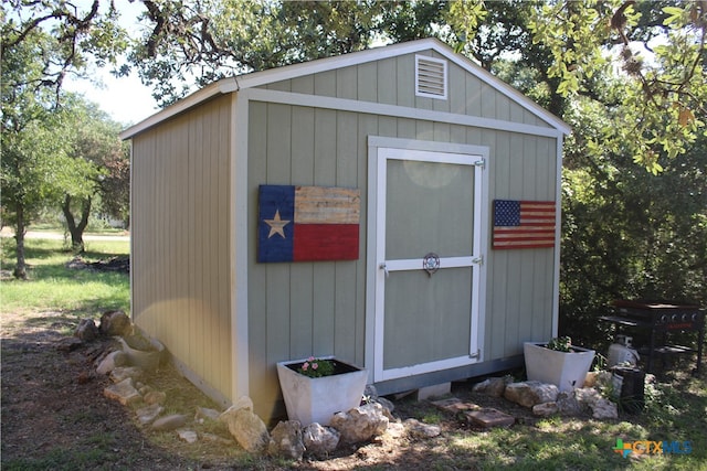 view of outdoor structure