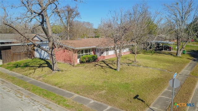 view of front of property with a front yard