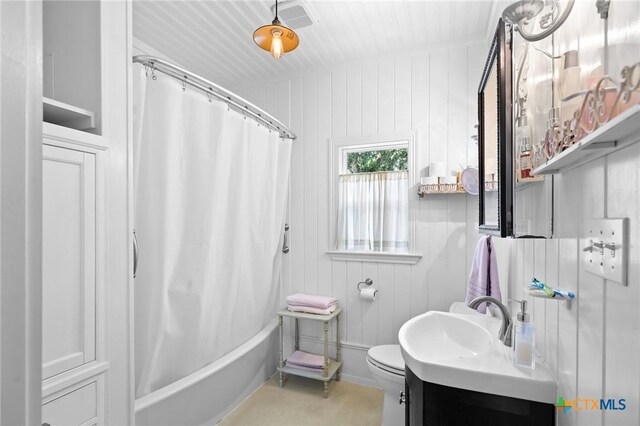 406 E Goodwin Ave, Victoria, TX 77901 - full bath with vanity and shower / bathtub combination with curtain