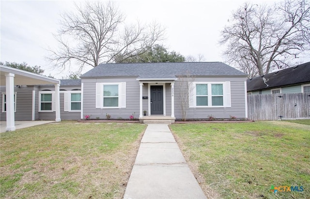 view of front of house with a front yard