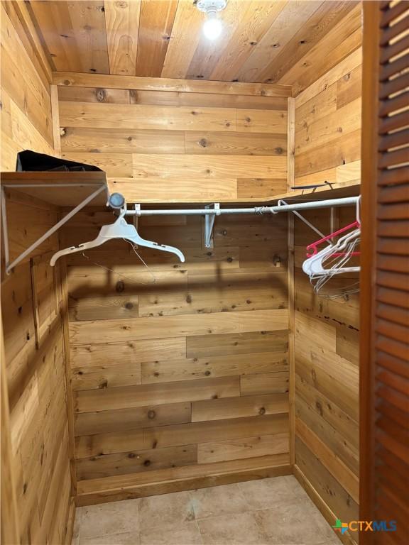 904 Deer Springs Dr, Burnet, TX 78611 - view of spacious closet